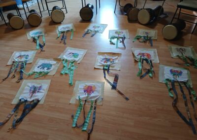 Tambours et foulards